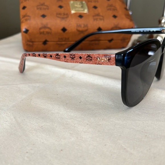 MCM WOMENS SUNGLASSES main image 12